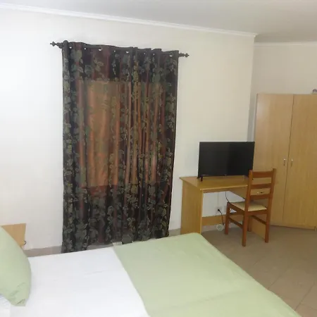 Bonjardim Отель