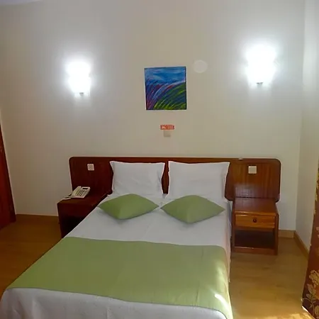 Hotel Bonjardim 2*