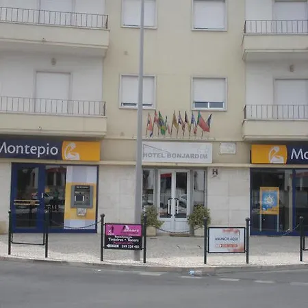 Hotel Bonjardim