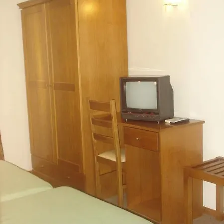 Hotel Bonjardim 2*
