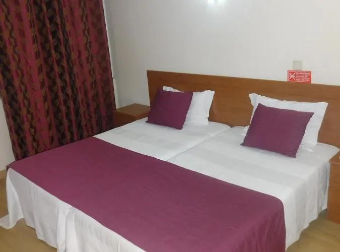 Otel Bonjardim 2*