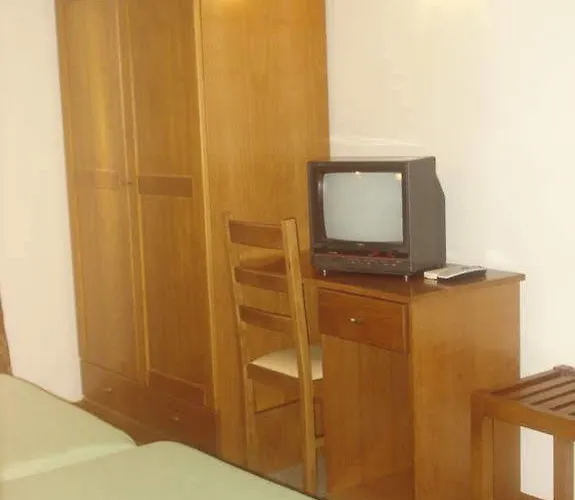 Otel Bonjardim 2*